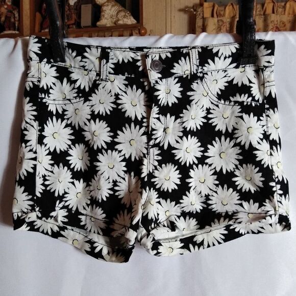 So Heritage shorts  - Picture 1 of 5